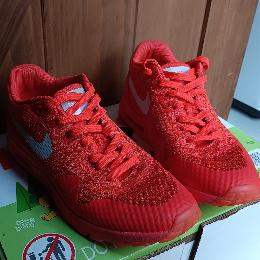 Nike Shoes - Picture 3 of 3